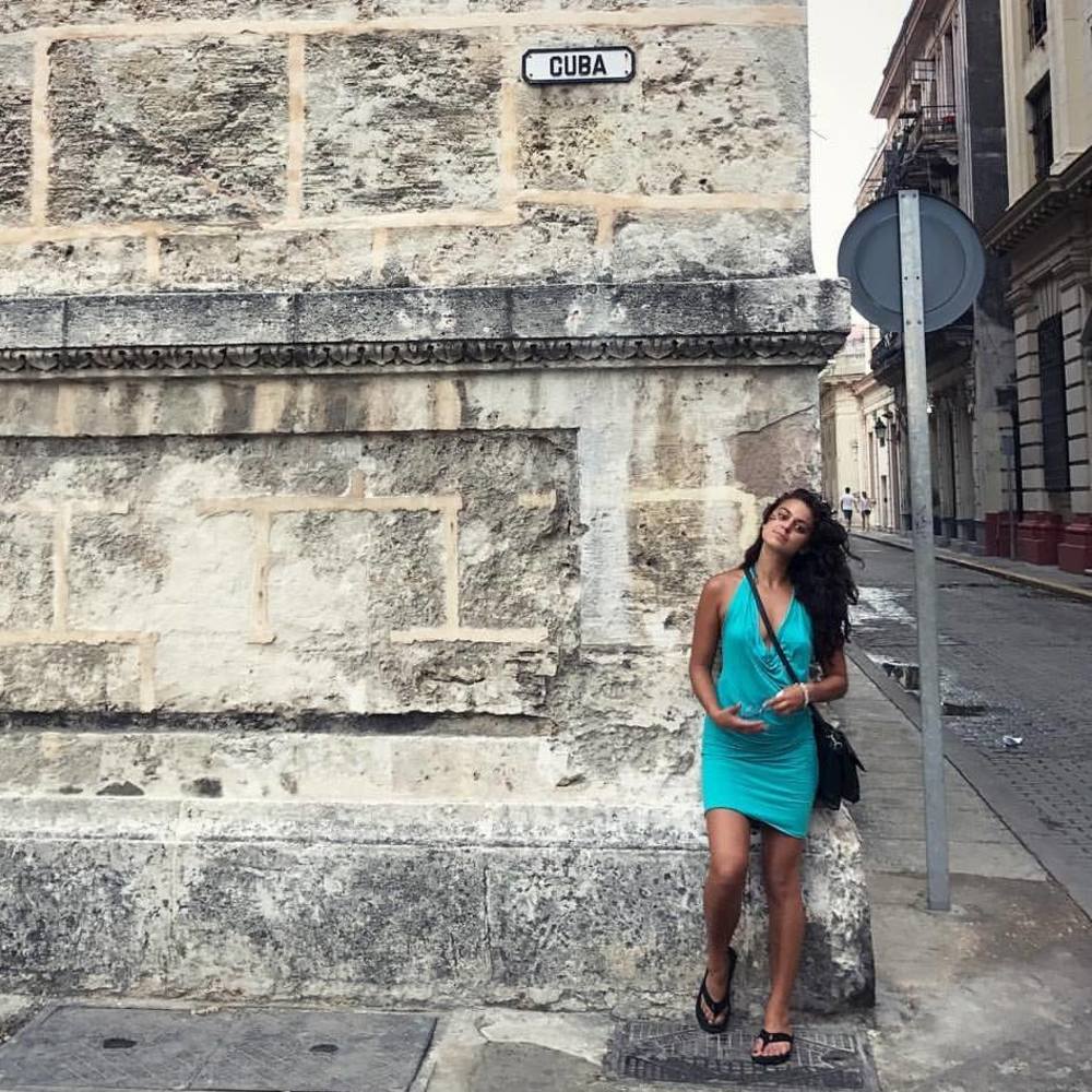 Meet your Posher, Nika